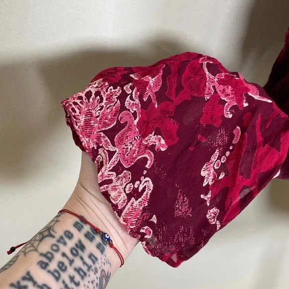Vintage Faded Glory Peasant Top Women XL Red Floral Velvet Burnout Bell Sleeve - Picture 5 of 10